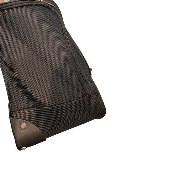 TPRC 15" Smart Under Seat CarryOn Luggage w USB Chrging Port - Picture 7 of 9